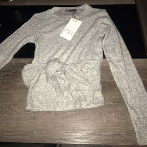BRAND NEW Zara sweater with a bow. Sold out!